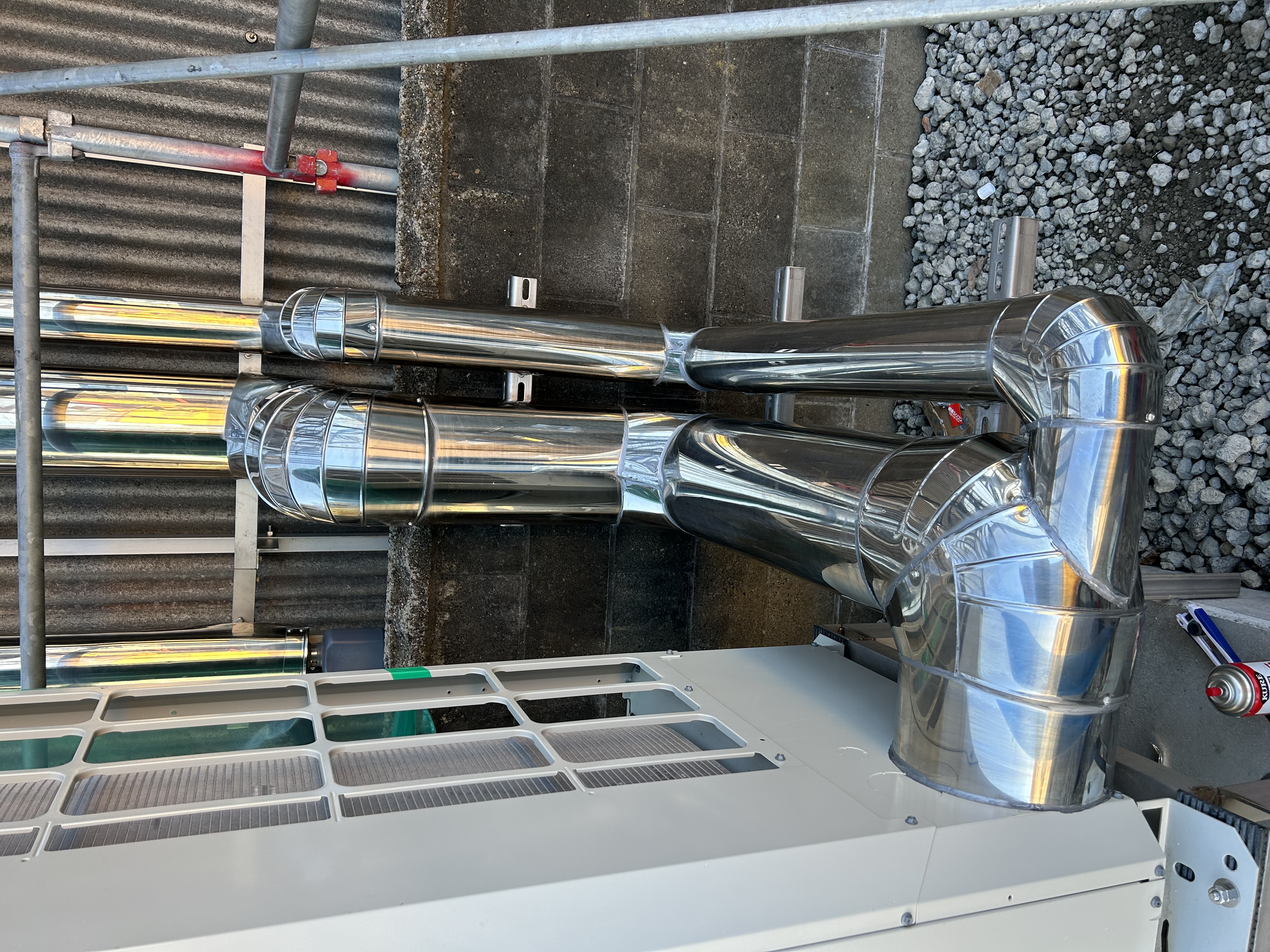 ウレタン吹付工事施工例 1